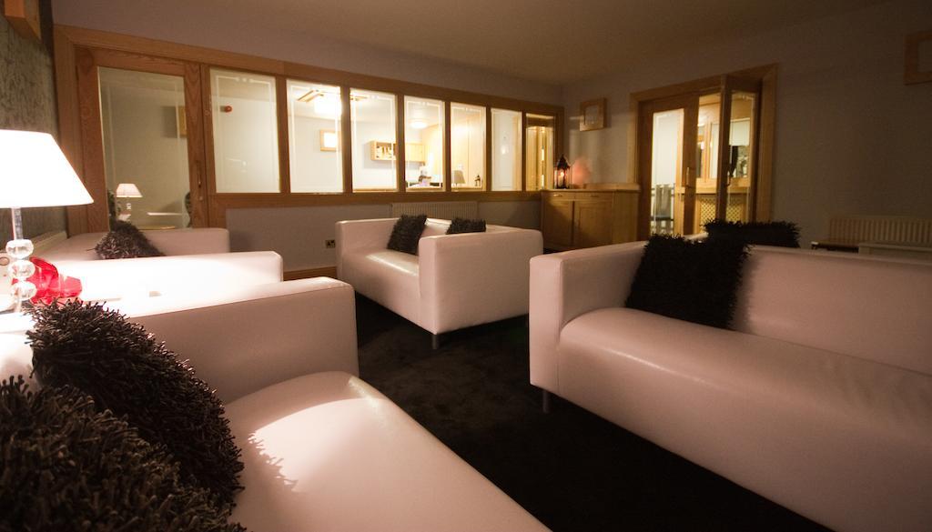 לינה וארוחת בוקר סוורדס Dublin Airport Manor By Thekeycollections מראה חיצוני תמונה