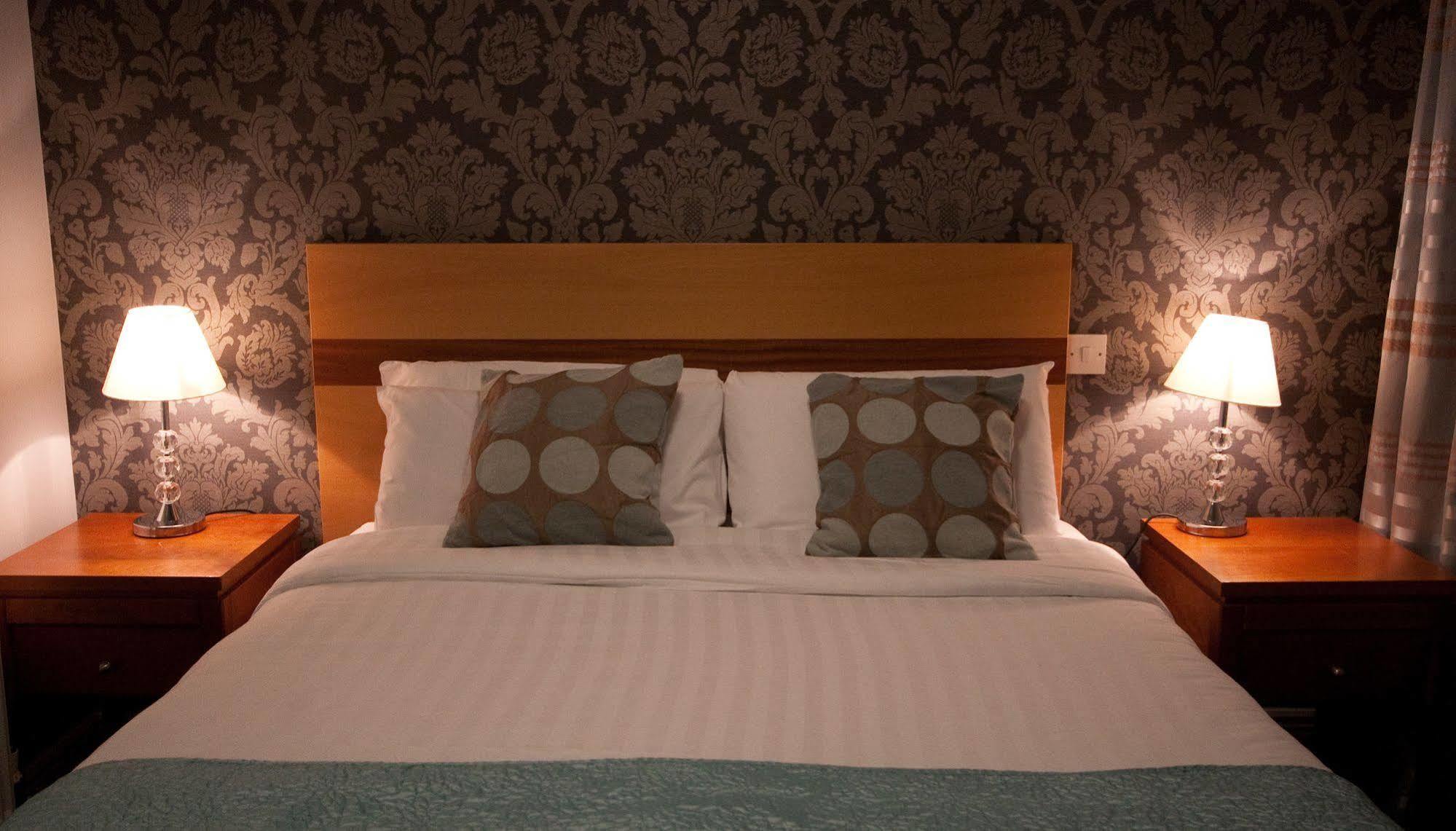 לינה וארוחת בוקר סוורדס Dublin Airport Manor By Thekeycollections מראה חיצוני תמונה